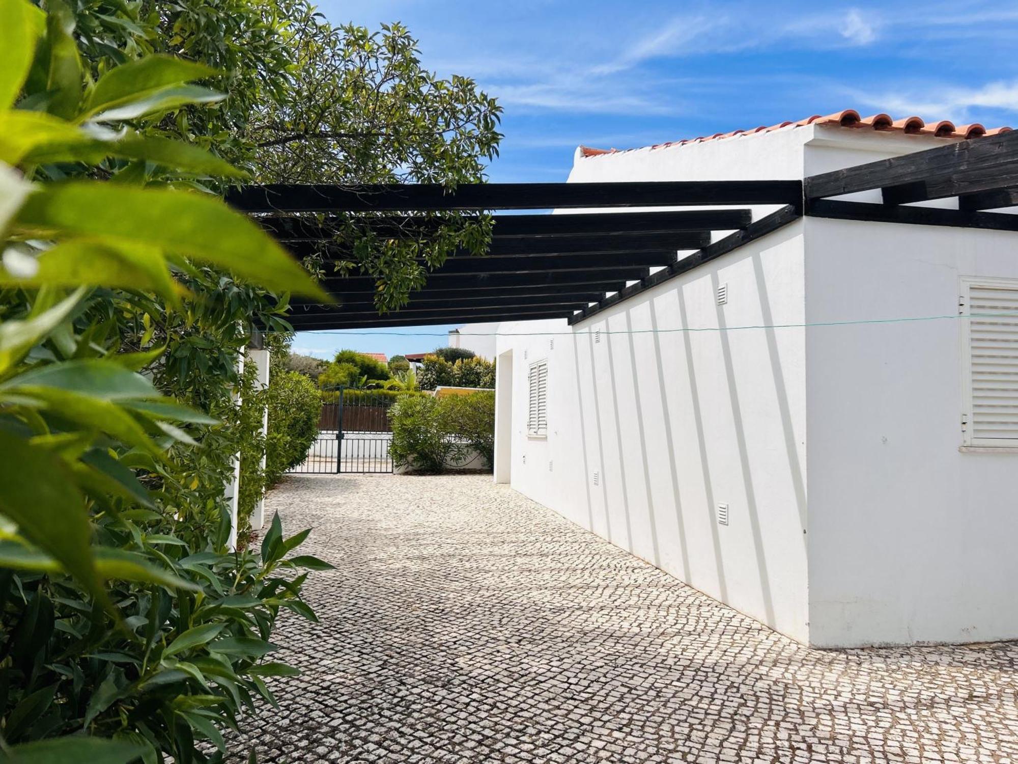 Casa Flora - Vale Da Telha - Nature - Surf & Sun อัลเจซูร์ ภายนอก รูปภาพ